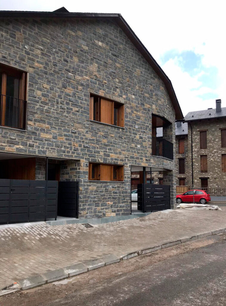 Chalets Adosados Villanúa